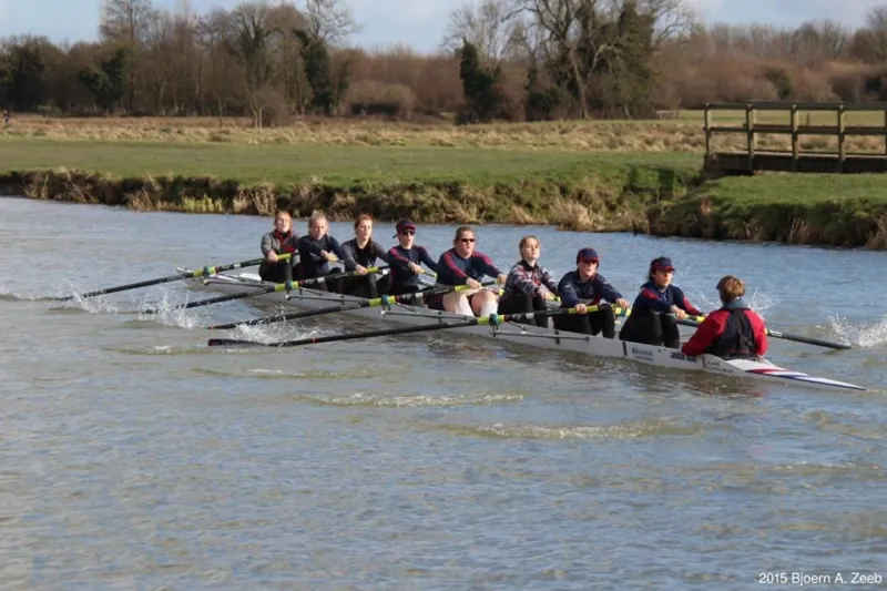 A Sidney women's eight racing in the 2015 Lent Bumps